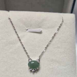 Elegant Silver and Green Jade Cat Pendant Necklace